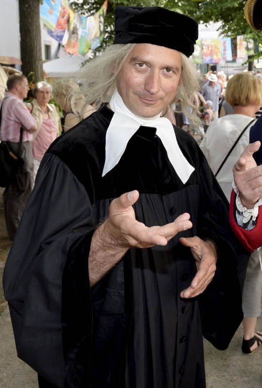 Auch August Hermann Francke persönlich war gekommen - allerdings im wahren Leben Schauspieler.