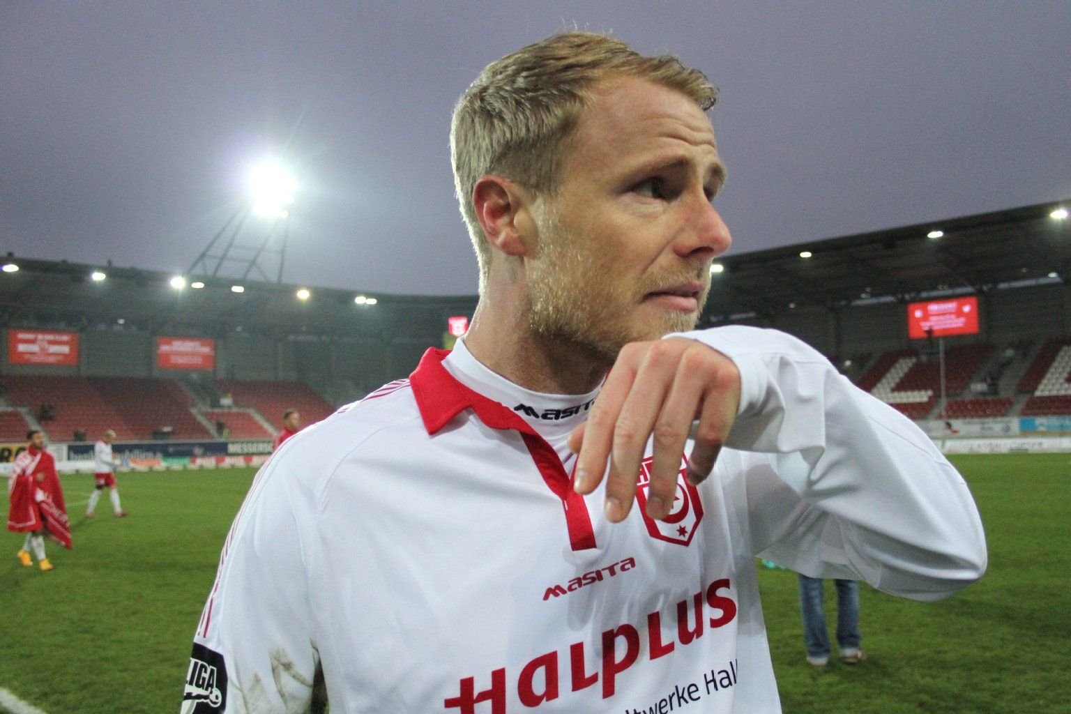 HFC-Spieler Marco Engelhardt drängt auf eine konzentrierte Leistung gegen Erfurt.