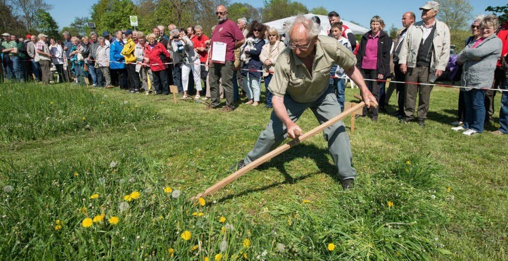 Axel Stallmann war der älteste Starter bei der Schnittermeisterschaft.