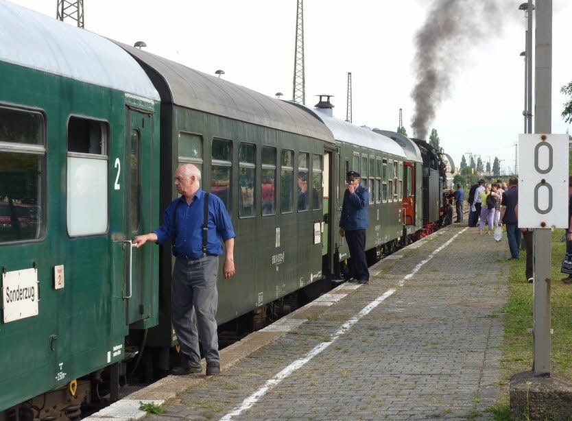 Mehrere Sonderfahrten mit dem „Salzlandexpress“ wird es zwischen den Bahnhöfen Aken und Köthen während des Landesfestes geben.