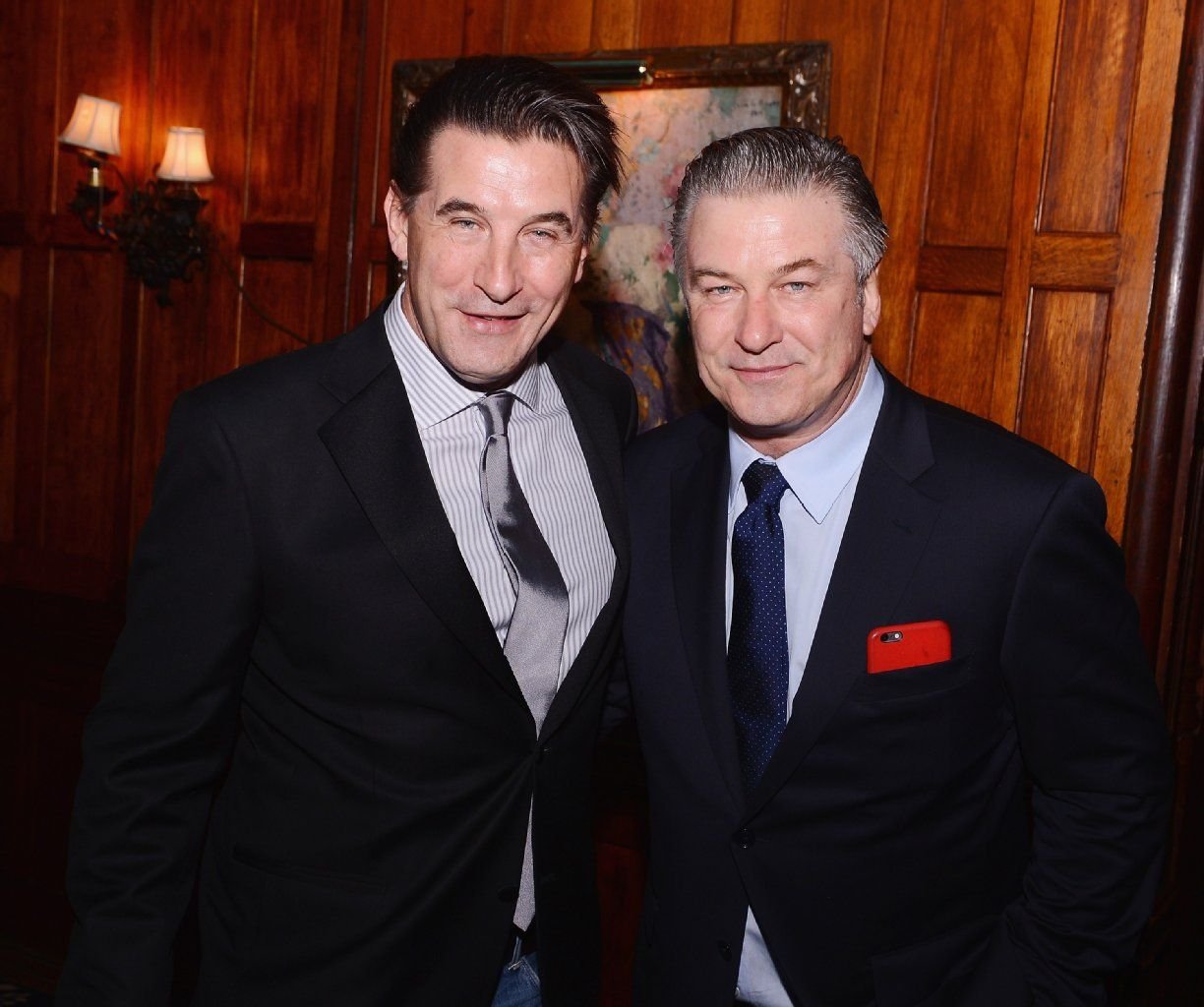 Alec Baldwin, hier mit seinem Bruder William, wird zum dritten Mal Vater.