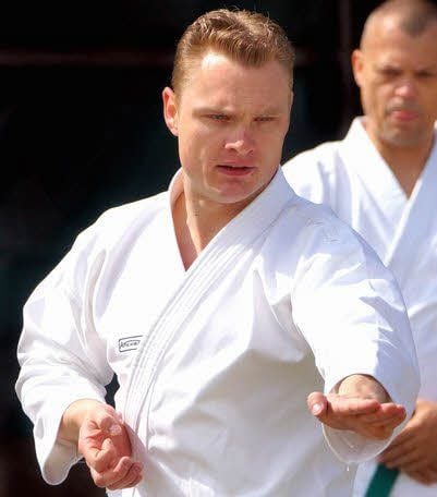 Alexander Löwe lenkt die Geschicke des Karate in Ballenstedt.