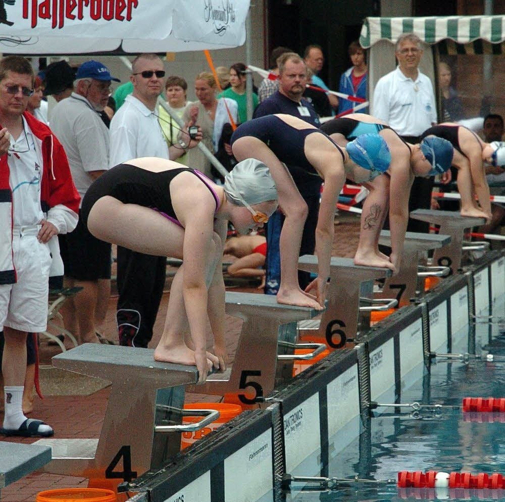 Die Mitglieder der Abteilung Schwimmen des SV Grün-Weiß Wittenberg, hier beim Wittenberger Stadtfest, konnten bei den Deutschen Meisterschaften einige, wenn auch nicht alle Medaillenträume wahrmachen.