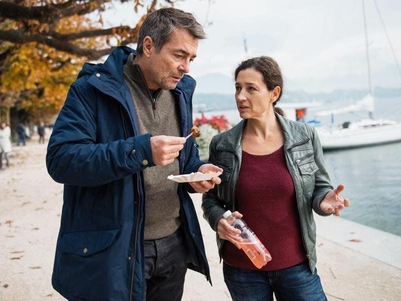Reto Flückiger (Stefan Gubser) und seine Kollegin Liz Ritschard (Delia Mayer).