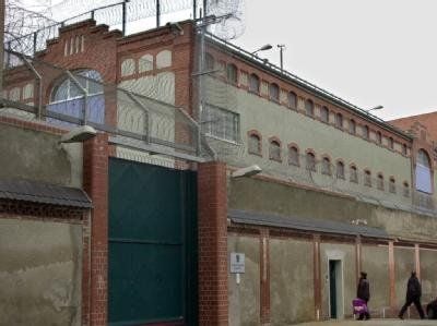 Außenansicht der Justizvollzugsanstalt (JVA) Magdeburg.