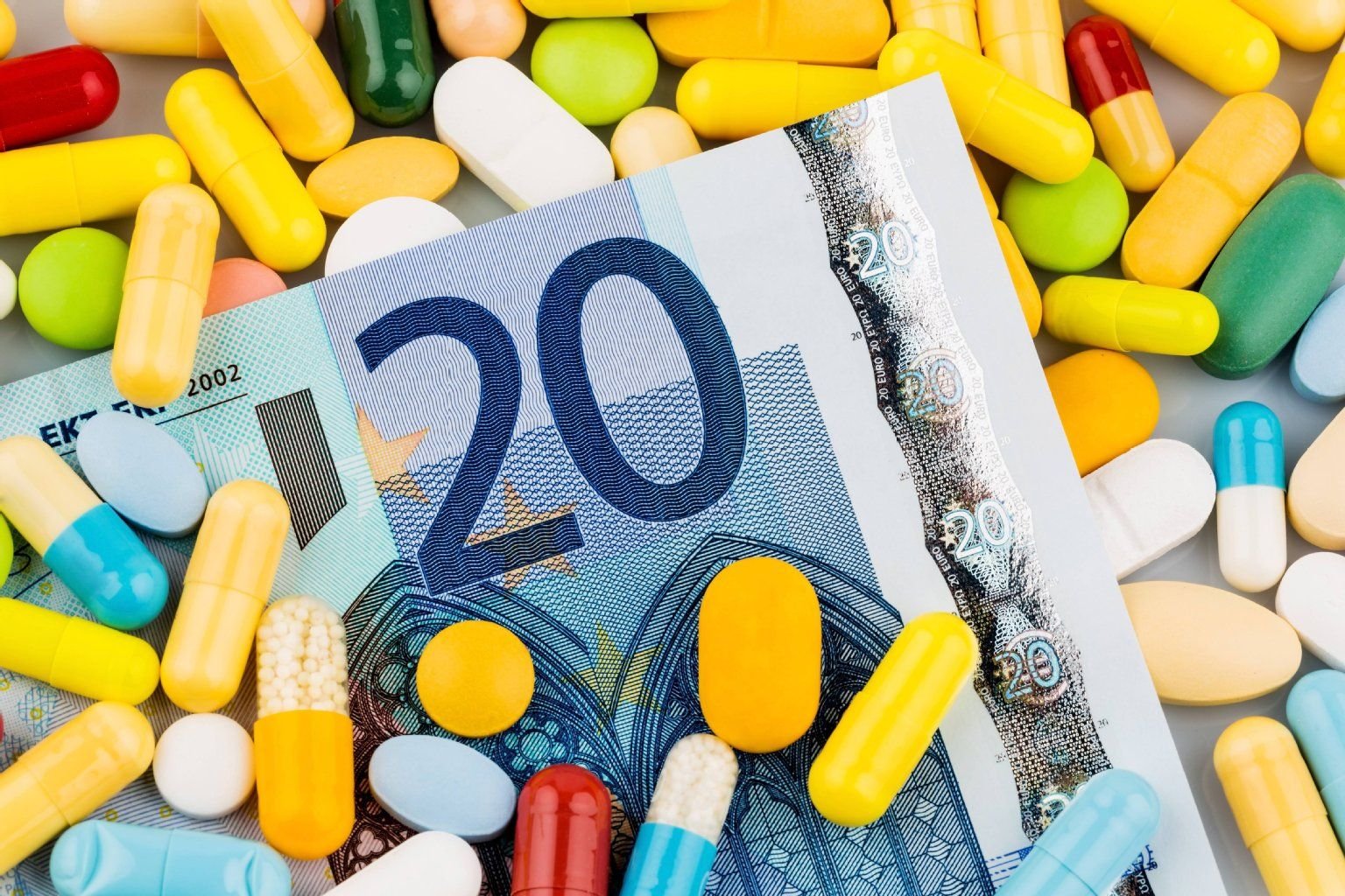 Wie zahle ich meine Medikamente? Vor dieser Frage stehen Menschen ohne Krankenversicherung. Besonders häufig nicht versichert sind Selbstständige und Erwerbslose.