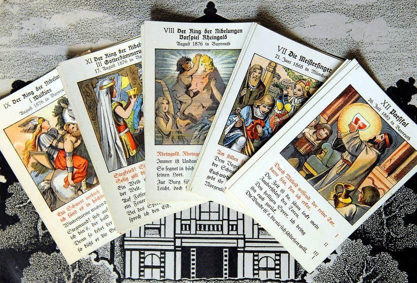 Szenen aus „Der Ring des Nibelungen“ als farbiges Kartenspiel