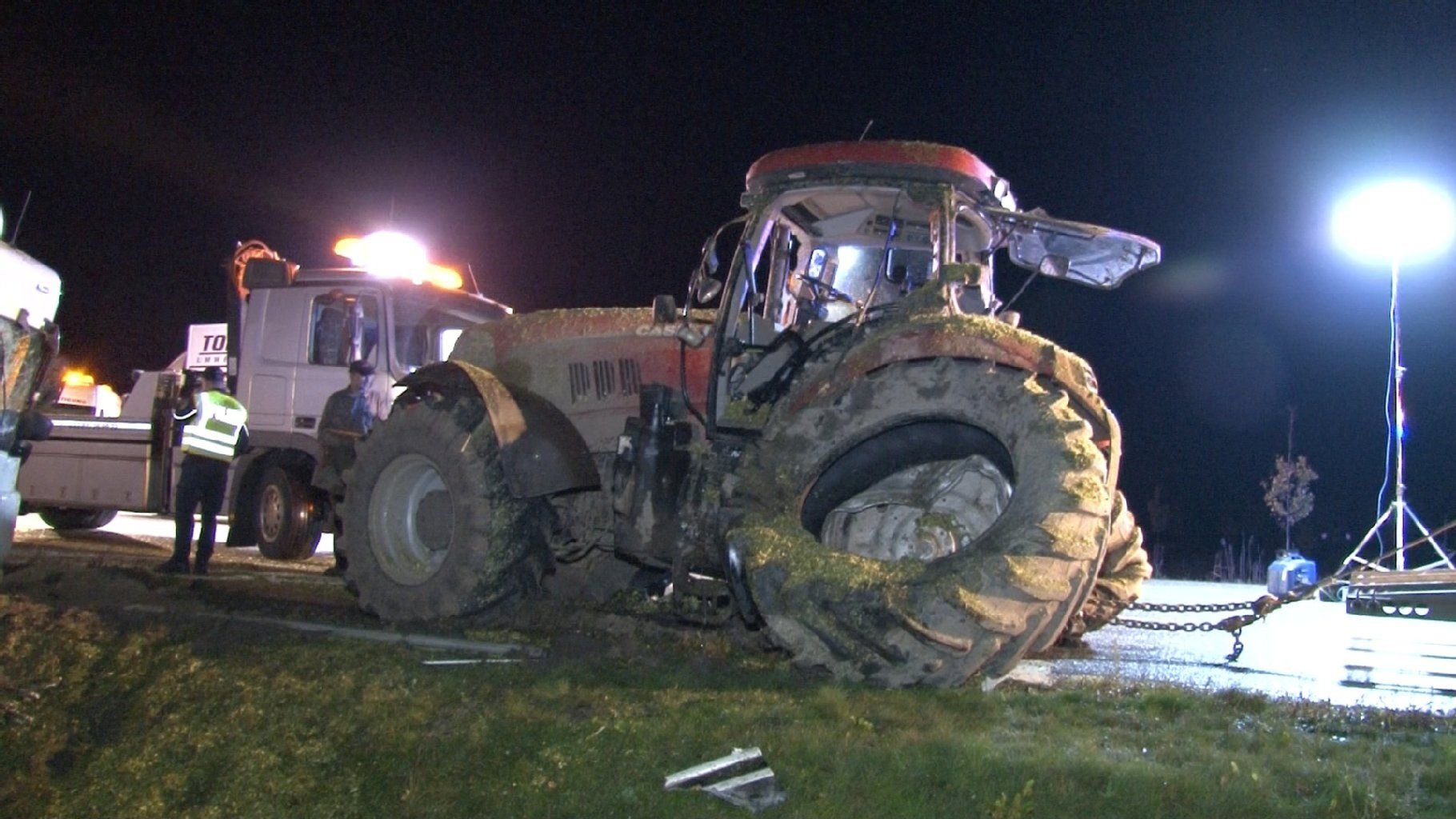 Traktor stößt bei Kroppenstedt gegen Lkw