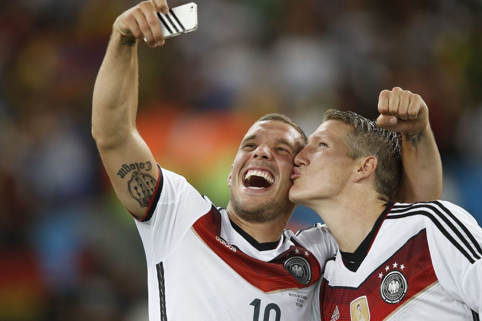 Nach der EURO 2016 soll dann der Vorhang für Lukas Podolski (l.) in der Nationalelf fallen.