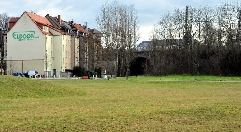 Ein zweiter Standort: Das Gelände zwischen Markwerbener Straße und Saale.