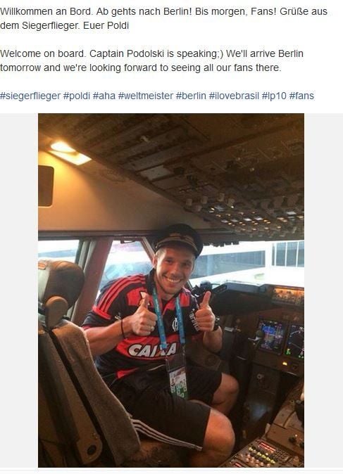 Dieses Bild postete Poldi kurz vor Abflug. Ob das der Grund für die Verspätung war?