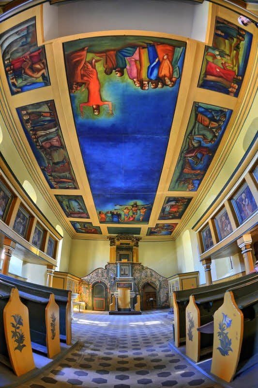 Karl Völkers Gemälde in der Kirche von Schmirma