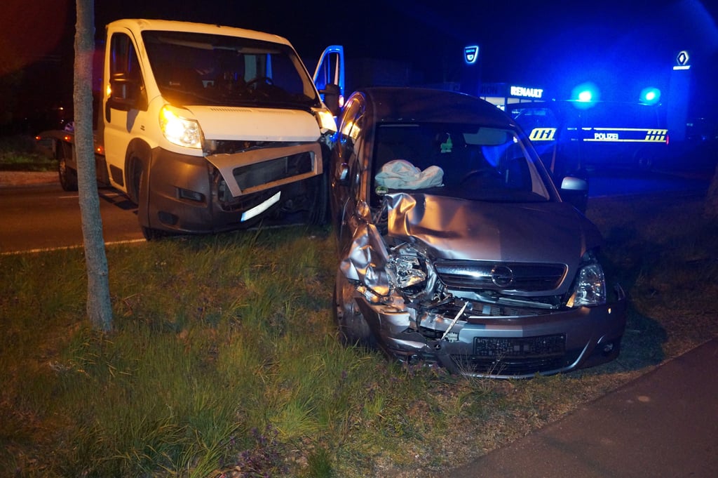 Unfall auf der Dessauer Chaussee in Aken.