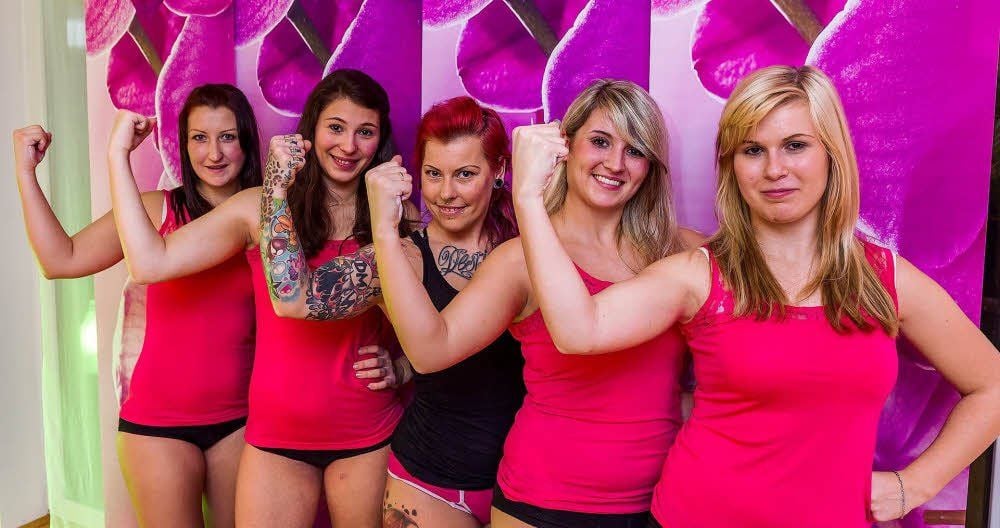 Josephine, Juliane, Tina, Anja und Lisa (V.l.) sagen alle: Wir haben vom Training ganz schön Muskeln bekommen.