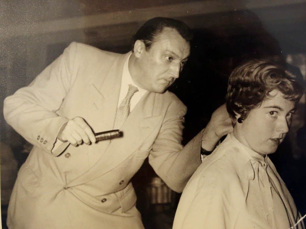 Max Duhre zeigte auch bei Friseurschauen sein Können - und moderierte hierbei oft.