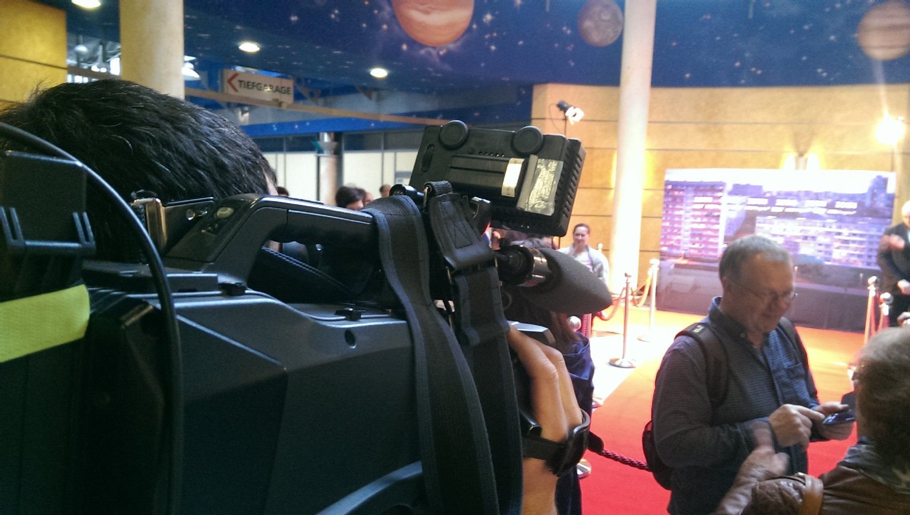 Die Kameras warten gespannt im Cinemaxx auf die Zorn-Stars.