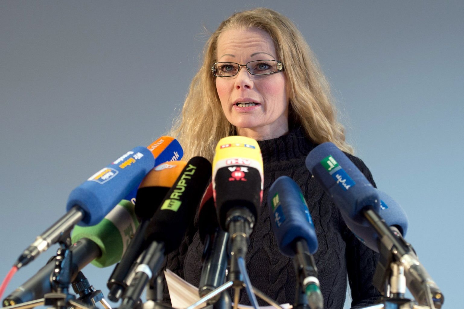 Kathrin Oertel auf einer Pressekonferenz in Dresden. Mit weiteren ehemaligen Pegida-Organisatoren gründet sie den neuen Verein „Direkte Demokratie für Europa“.