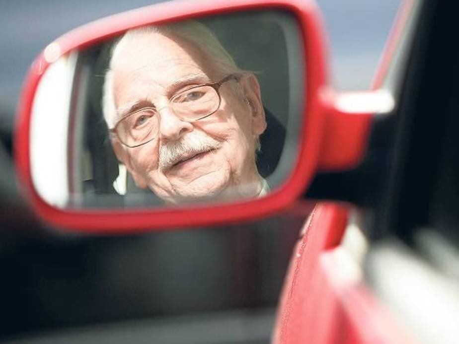41 Prozent der Befragten denken, dass Autofahrer mit mehr als 76 Jahren die schlechtesten Autofahrer sind.