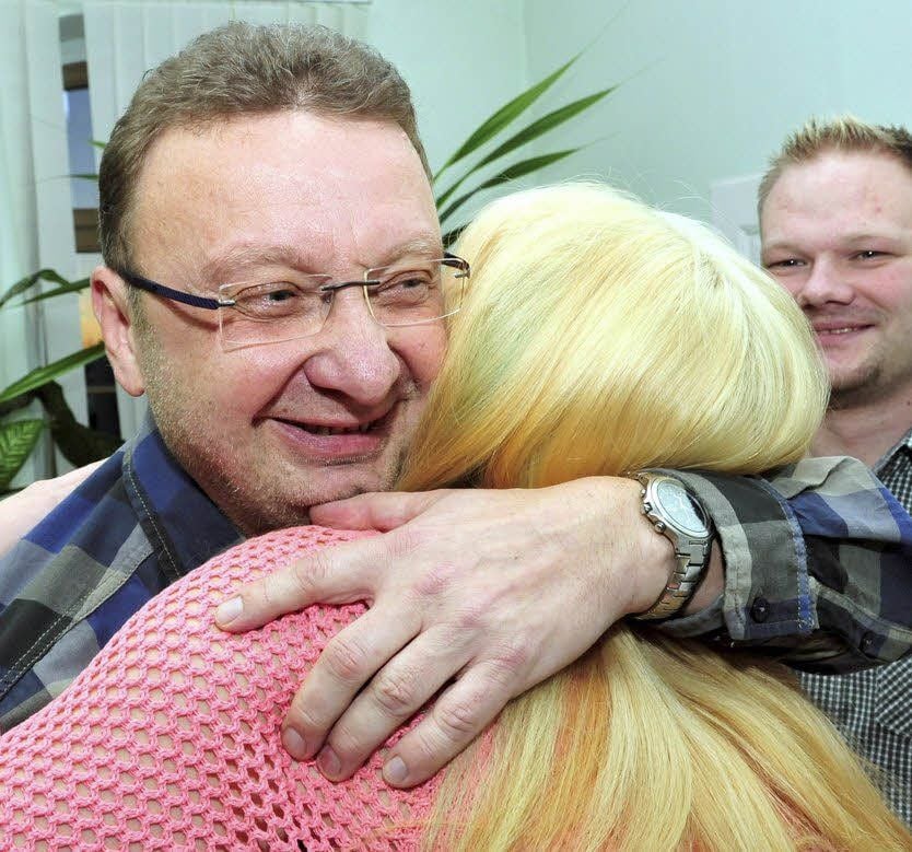 Mario Braumann konnte im Rathaus bereits 45 Minuten nach Schließung der Wahllokale die ersten Glückwünsche zum Sieg entgegennehmen.