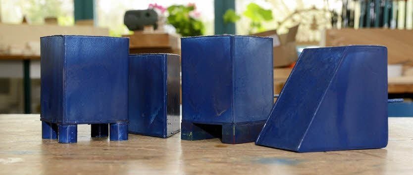 Stelzen, Säulen, Keilform oder Dreieck: Welche Form hält dem Mini-Tsunami am besten stand?
