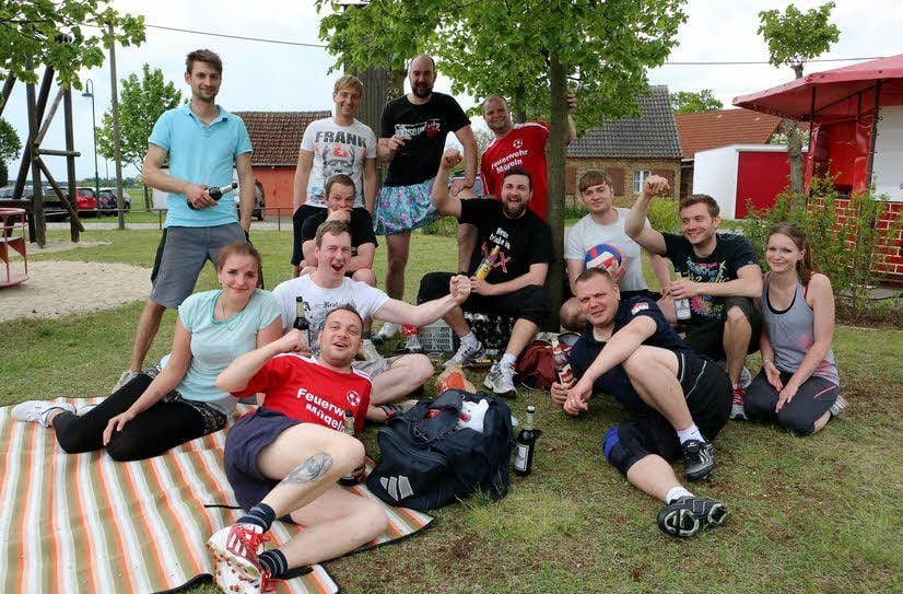 Sie waren die Sieger und Zweitplatzierten beim Volleyball.