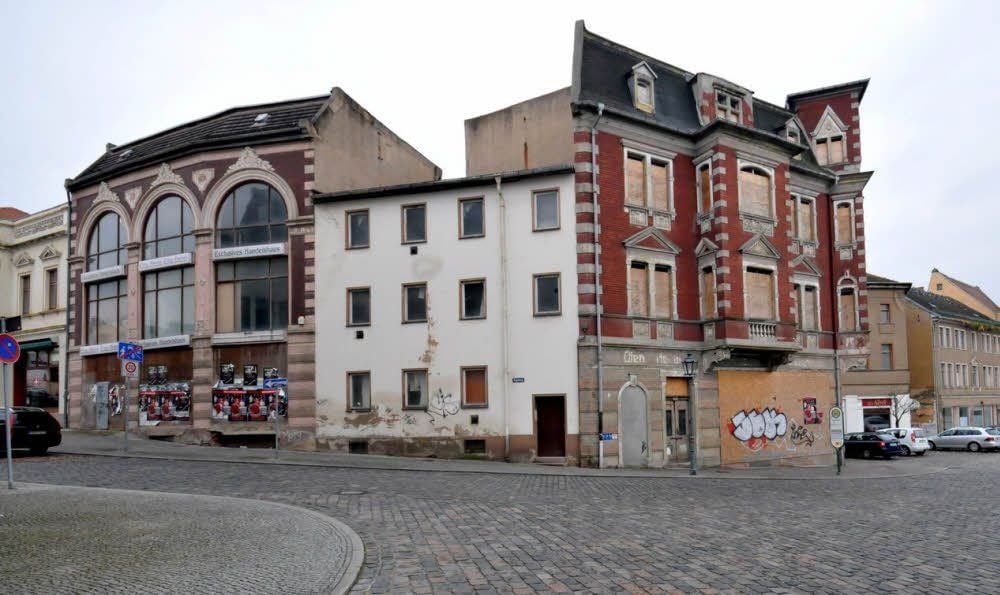 Im Vorher-Nachher-Vergleich: So sieht der obere Teil des Saalplatz-Ensembles heute aus.