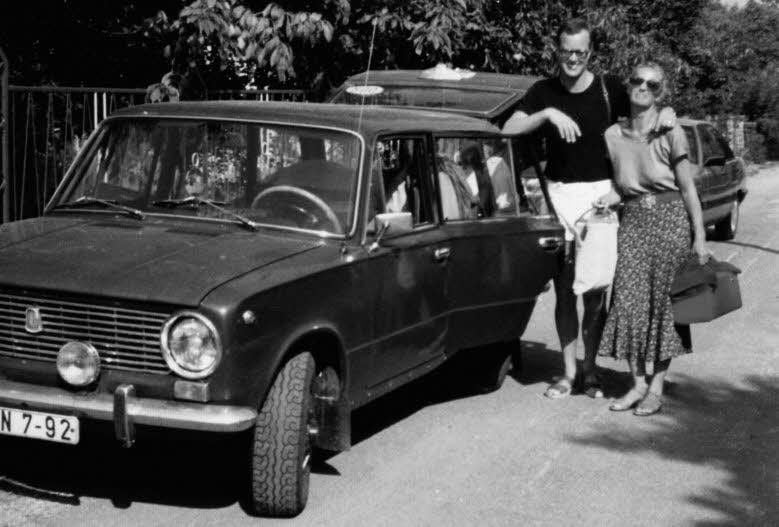 1987 machten Holst und seine Frau Christa am Balaton in Ungarn Urlaub.