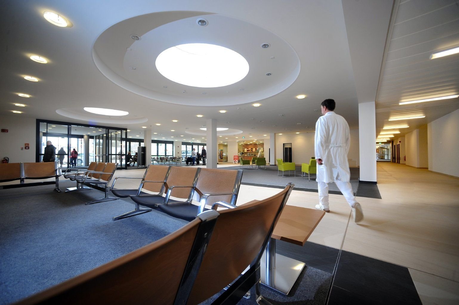 Der Eingangsbereich im Krankenhaus Köthen.