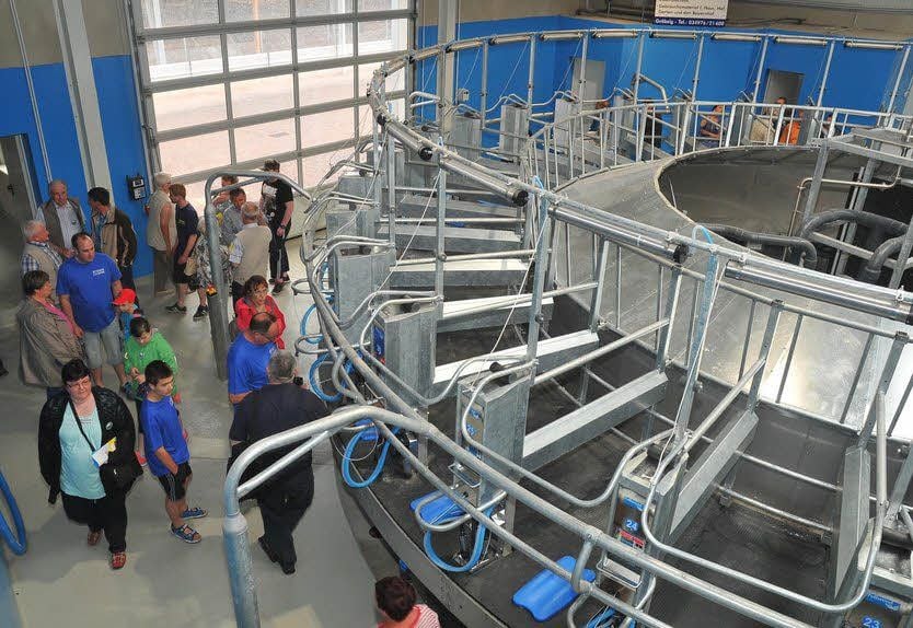 Das computergesteuerte Melkzentrum in der neu gebauten Stallanlage in Uftrungen.