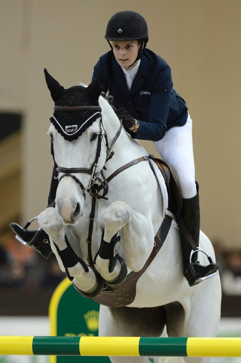 Die 29-Jährige Athina startete gestern mit ihrer Stute Camille beim 54. International Show Jumping (CHI) in Genf.