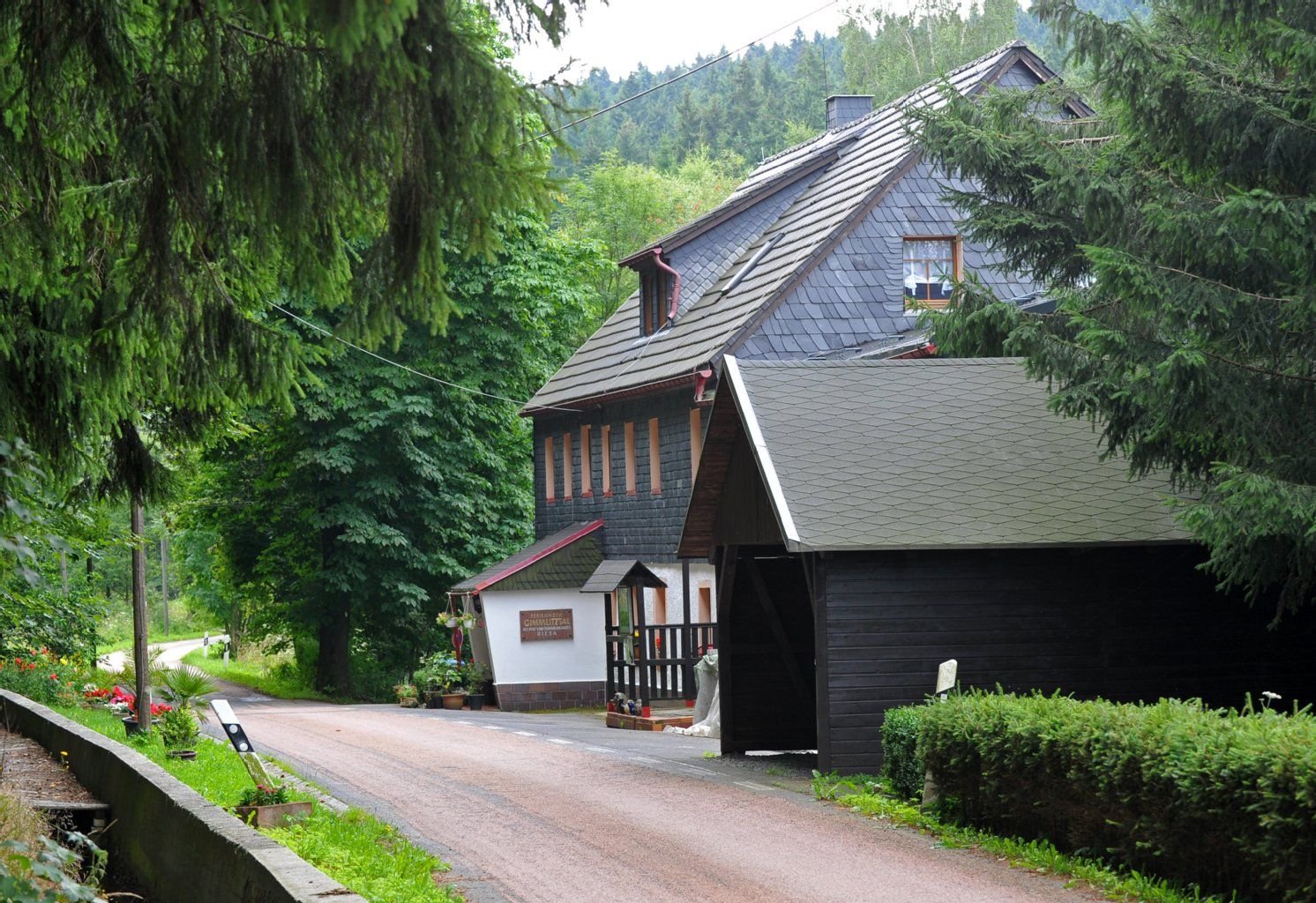 Blick in Reichenau auf die Pension im Gimmlitztal. Hier wurde im November 2013 ein Geschäftsmann aus Hannover getötet und zerstückelt.