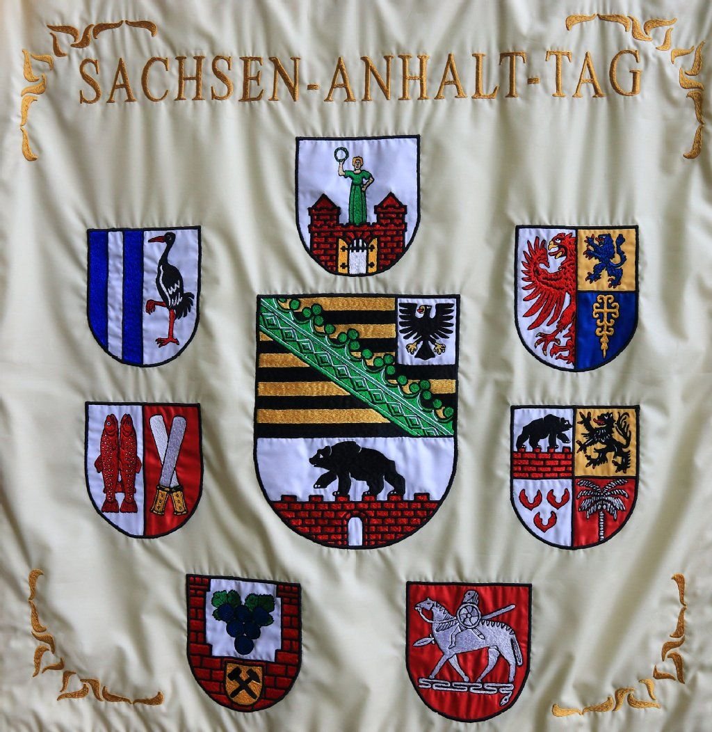 Die Fahne zum Sachsen-Anhalt-Tag