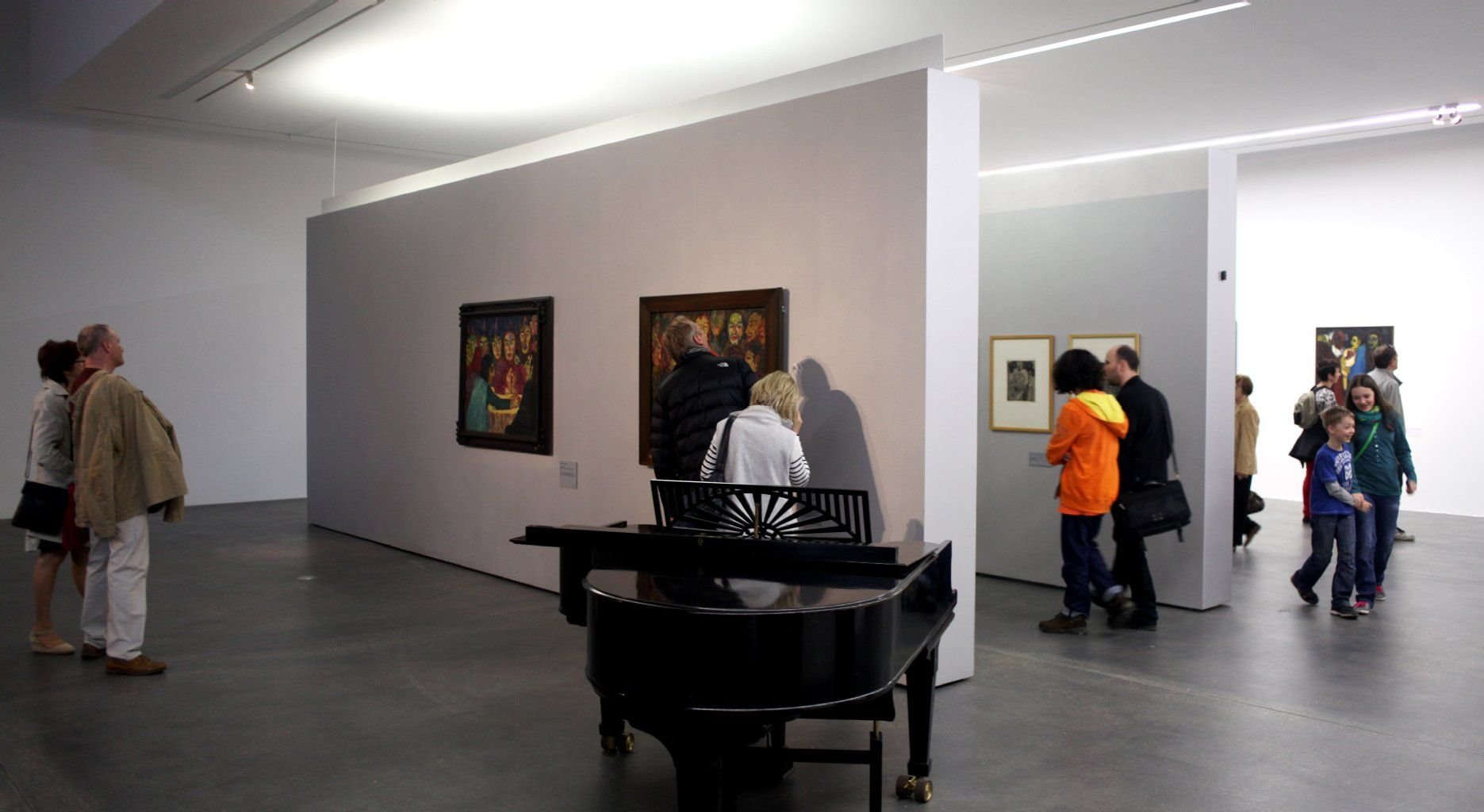 Allein am Sonntag kamen mehr als 650 Besucher in die Emil-Nolde-Ausstellung im Kunstmuseum Moritzburg - darunter viele Familien mit Kindern.