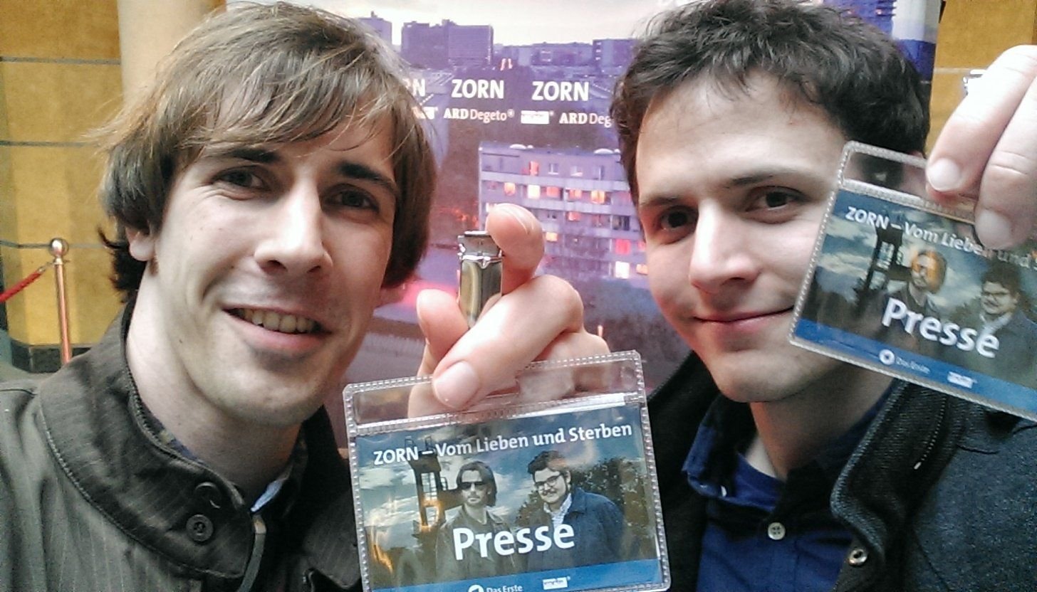 Der rote Teppich im Cinemaxx ist ausgerollt. Ab 19 Uhr gehen hier die Stars entlang.