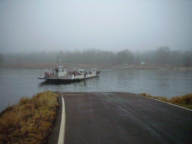 Elbe-Fähre bei Aken