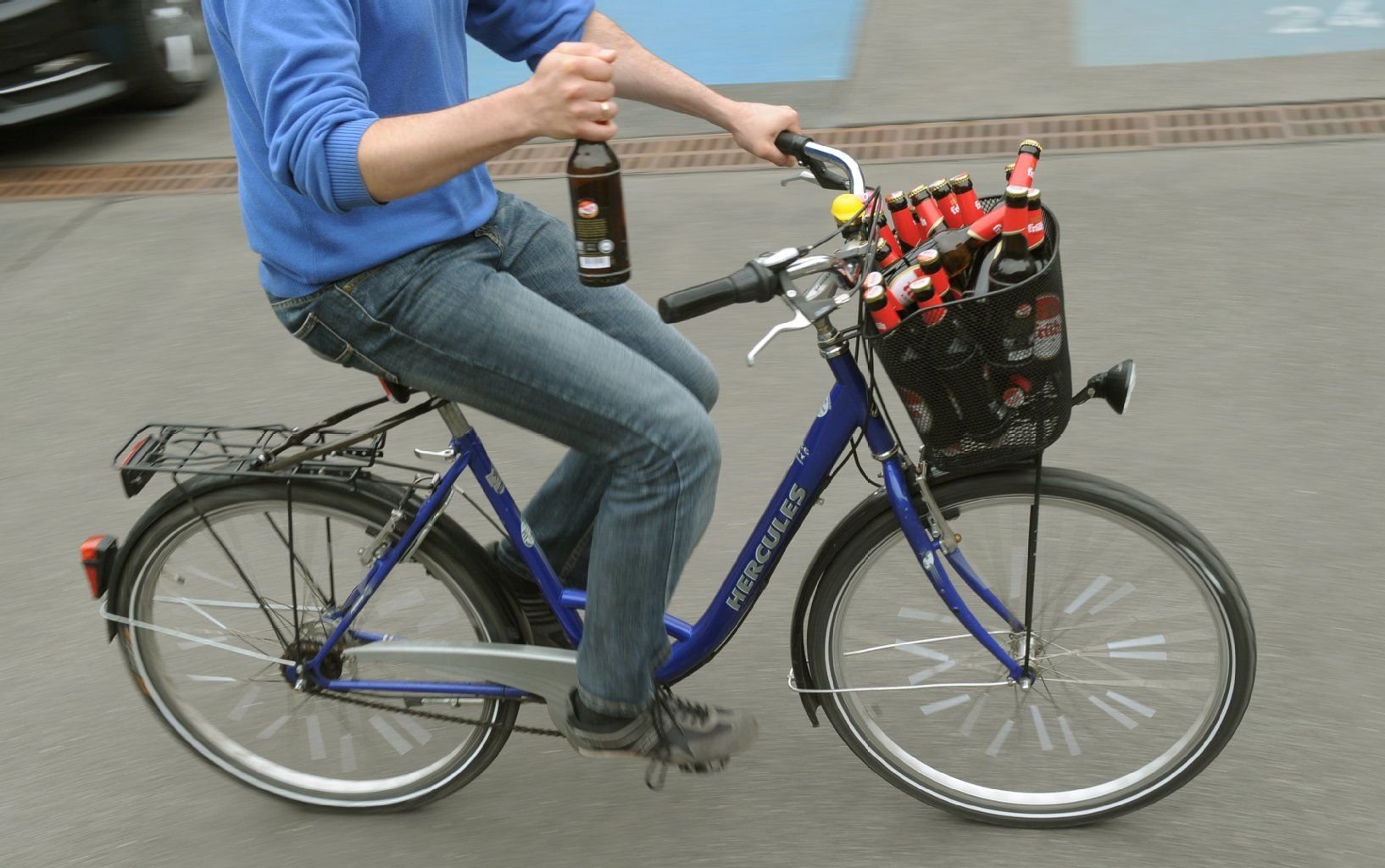Kommt die Promillegrenze für Radfahrer? Auf dem 53. Deutschen Verkehrsgerichtstages in Goslar (Niedersachsen) soll darüber diskutiert werden.