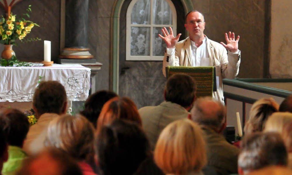 Nietzsche-Gedenken in Röcken in der Kirche: Ralf Eichberg hielt den Vortrag.