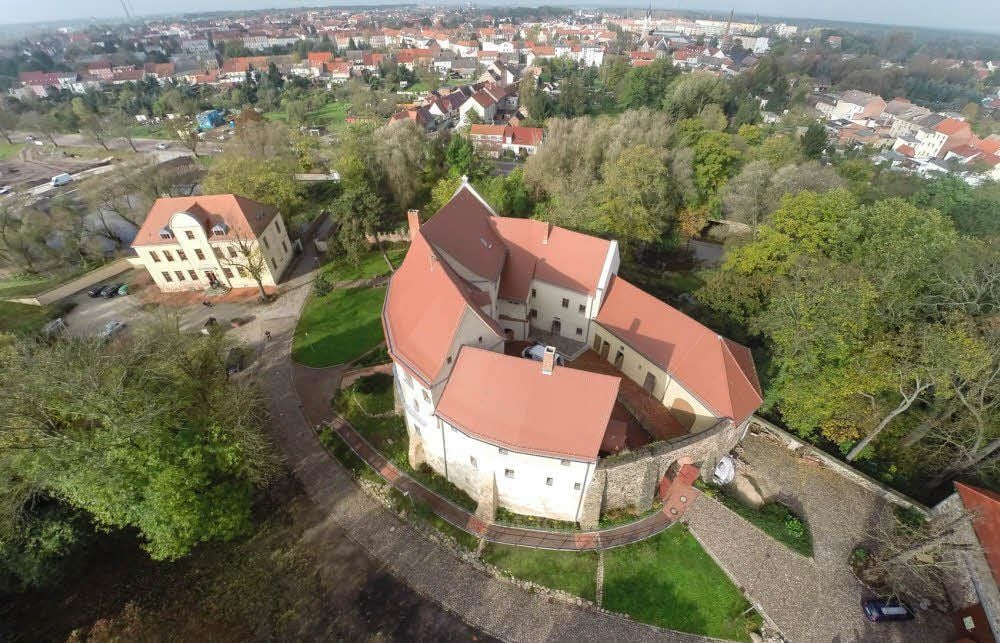 Stück für Stück geht es auf der Burg voran, die ein Schmuckstück ist.