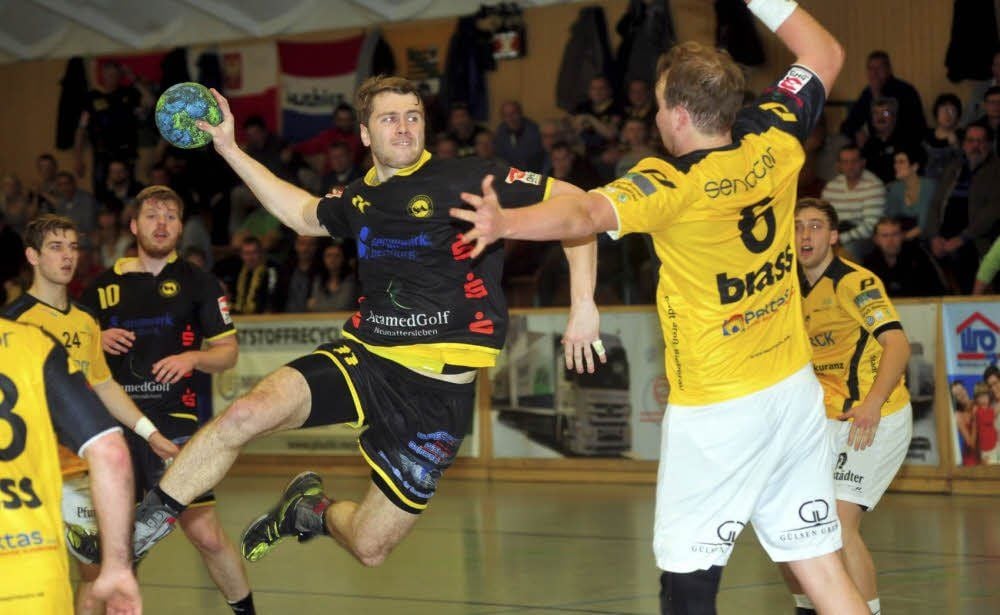 Arseniy Buschmann ist eine der zentralen Größen in der Mannschaft des Handball-Drittligisten SV Anhalt Bernburg.