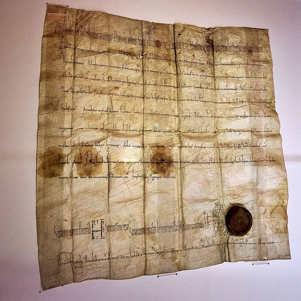Die Urkunde aus dem Jahr 922, in der Quedlinburg erstmals erwähnt wurde, ist 2019 im Schlossmuseum gezeigt worden.