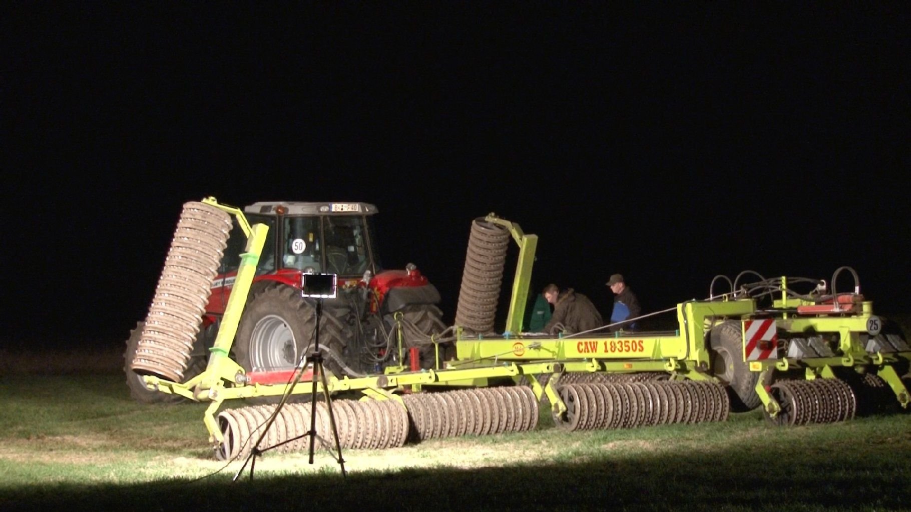 Auf einem Acker bei Kroppstedt ist am Montagabend ein Landwirt ums Leben gekommen.