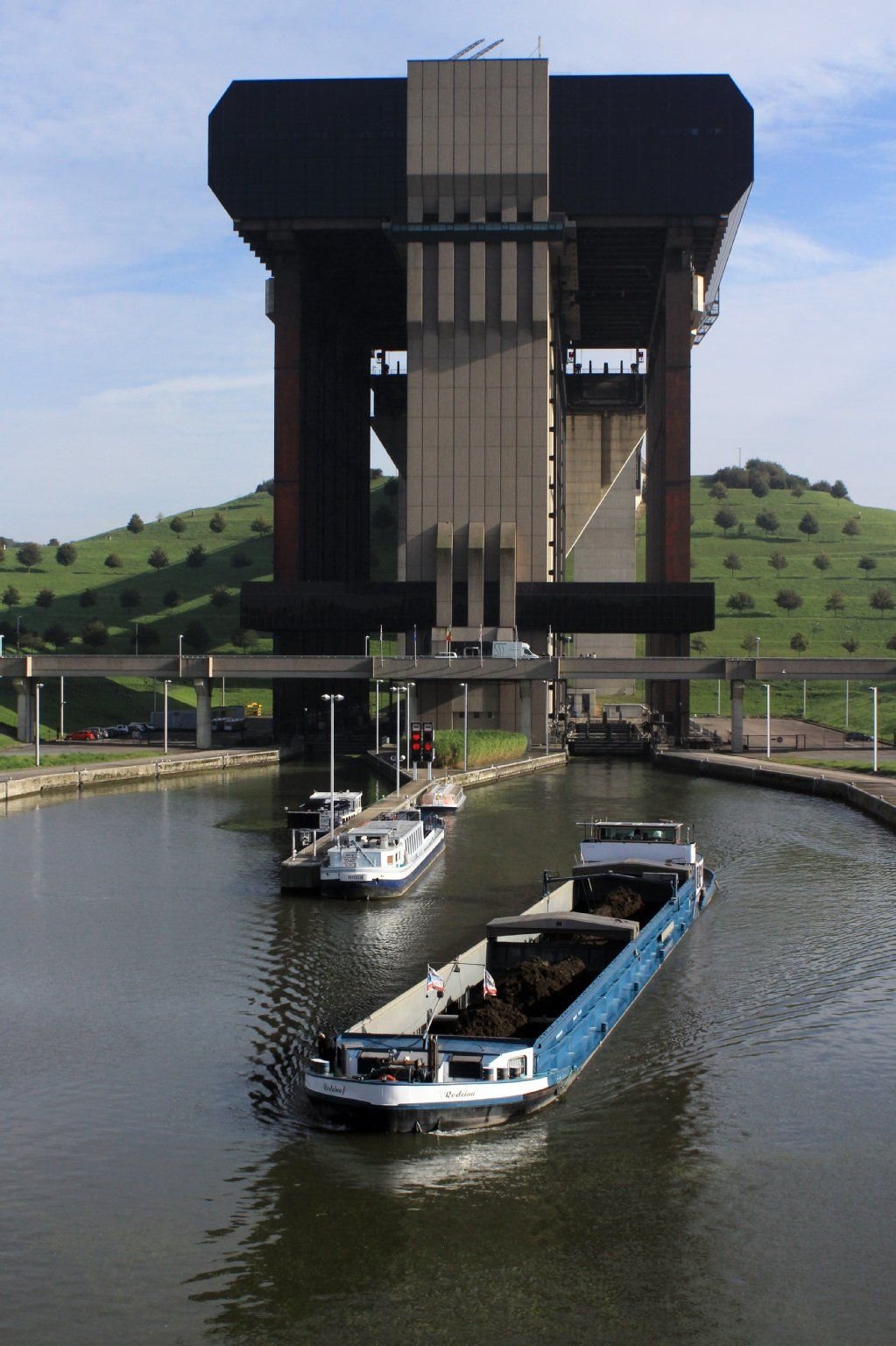 Mit 73 Metern Höhenunterschied ist das Schiffshebewerk von Strépy-Thieu das größte der Welt.