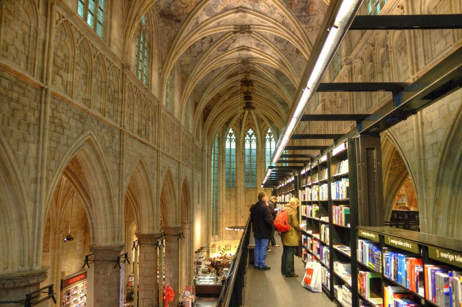 Selexyz Dominicanen ist die älteste gotische Kirche in den Niederlanden - und heute eine Buchhandlung.