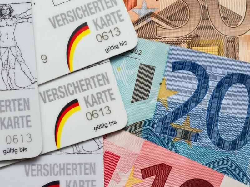Trotz der Pflicht zur Krankenversicherung ist nicht jeder Mensch automatisch versichert.