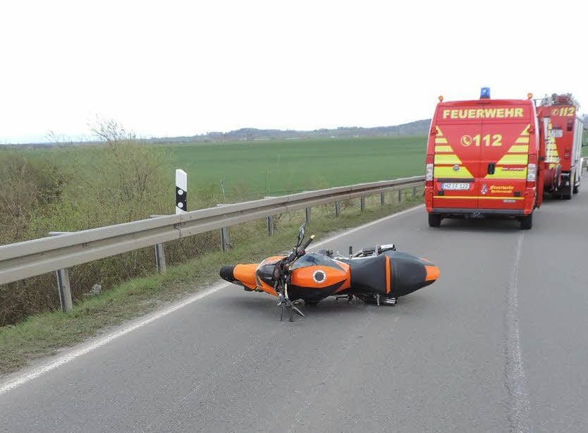 Ein Motorradfahrer aus Straßberg ist bei einem Unfall in Halberstadt schwer verletzt worden.