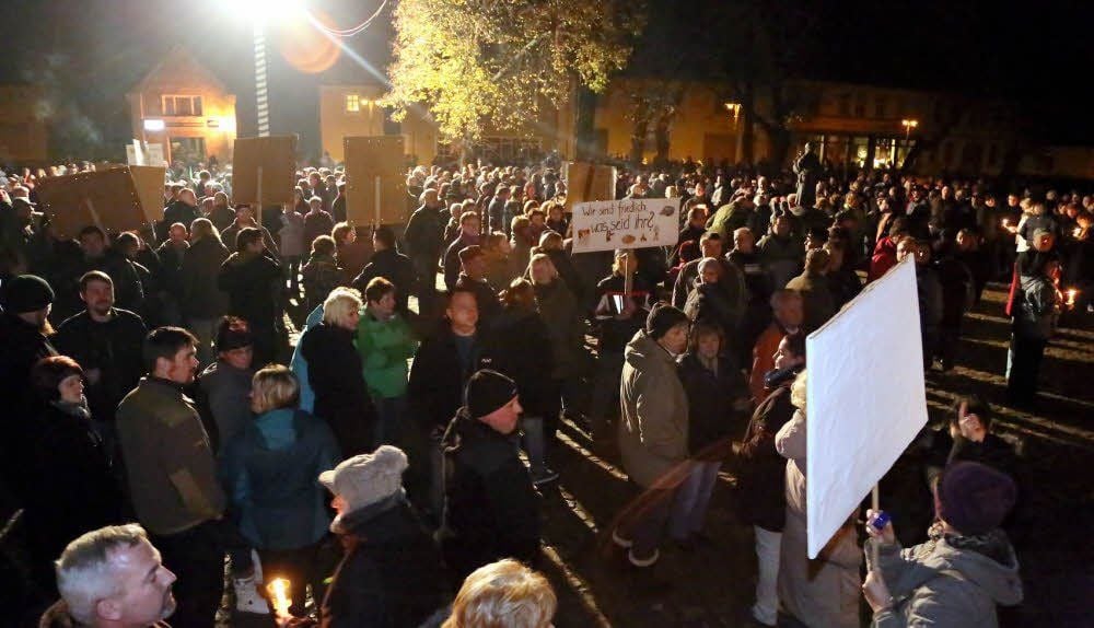 Knapp 700 Einwohner aus Annaburg und umliegenden Orten demonstrierten für mehr öffentliche Sicherheit.