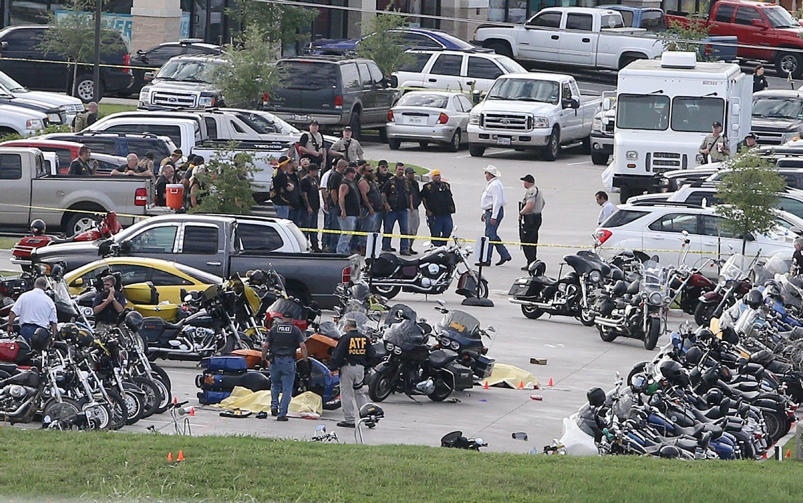 Rockerkrieg in Waco eskaliert: Rockerkrieg in Waco eskaliert: Neun Tote ...