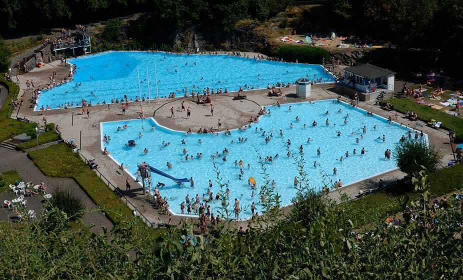Das Landsberger Felsenbad befindet sich unterhalb des Kapellenberges.