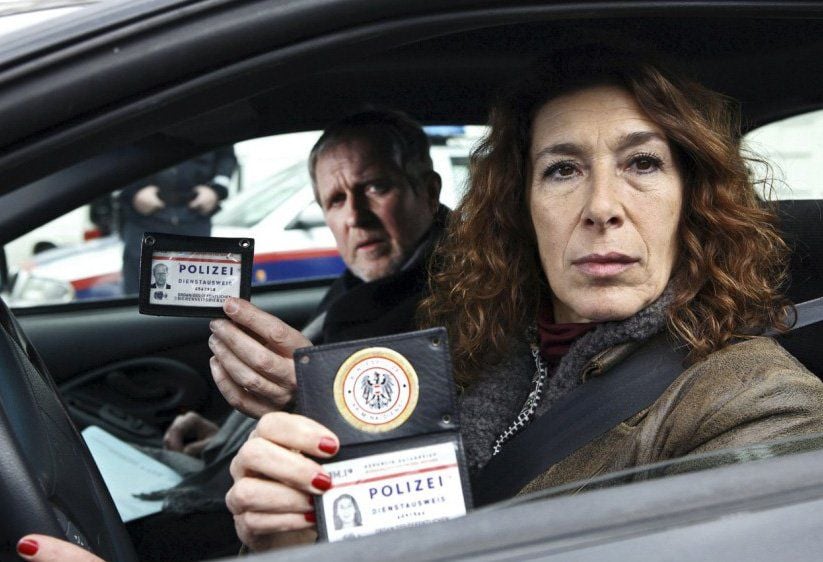 Seit 2011 ermittelt Harald Krassnitzer als Chefinspektor Moritz Eisner zusammen mit Bibi Fellner (Adele Neuhauser). Sie hat den vielleicht heißesten Schlitten aller Tatort-Ermittler...