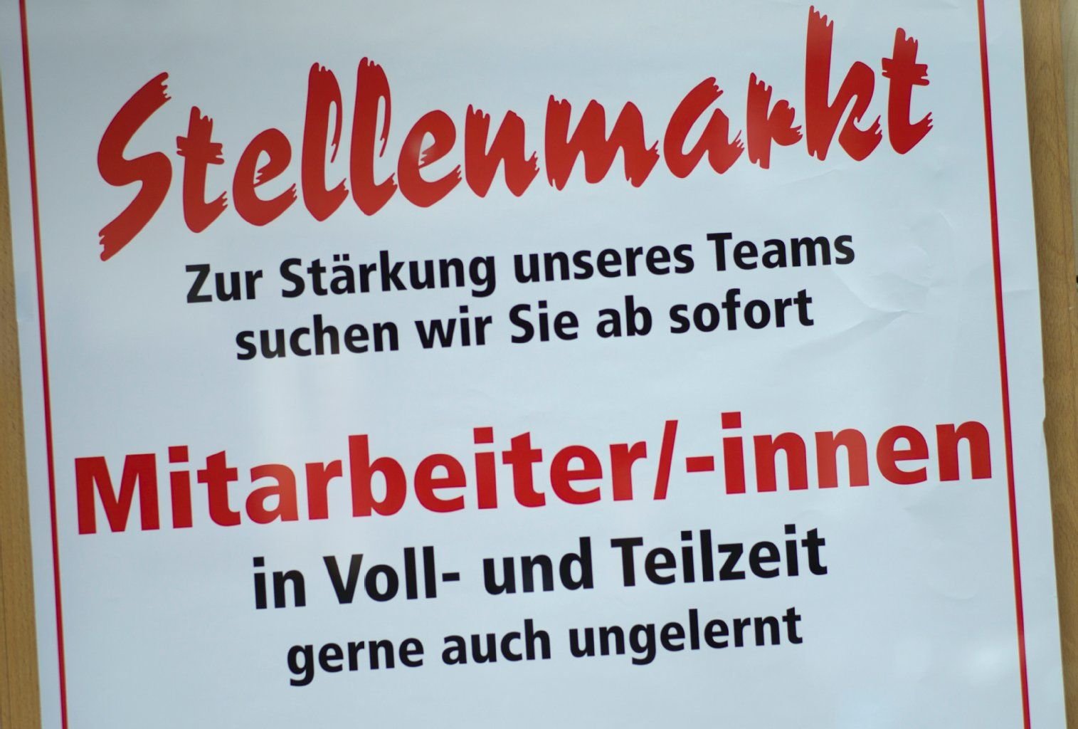 Teilzeit, Befristungen, geringfügige Beschäftigung – mehr als sieben Millionen Menschen in Deutschland arbeiten ohne regulären Job.